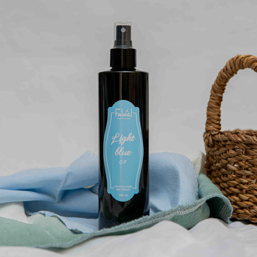07-light-blu-spray